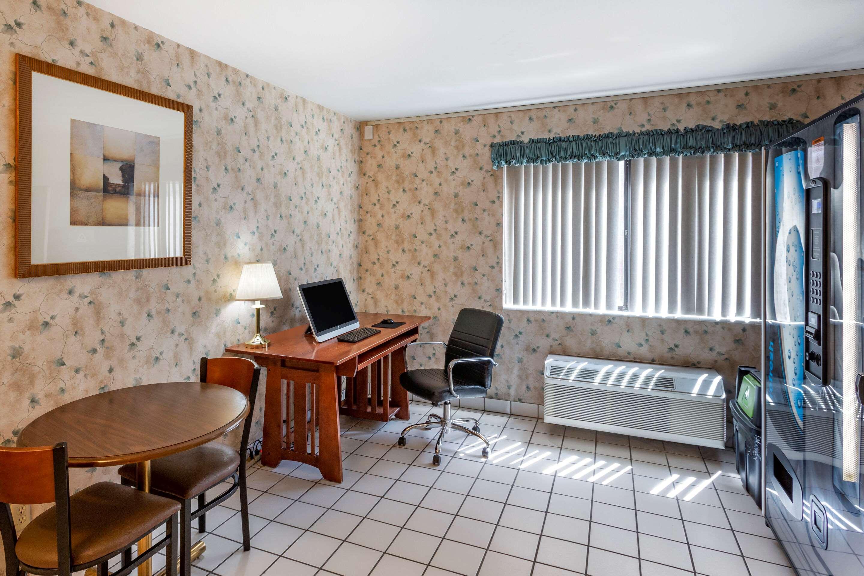 Econo Lodge Inn & Suites Sandy Exteriér fotografie
