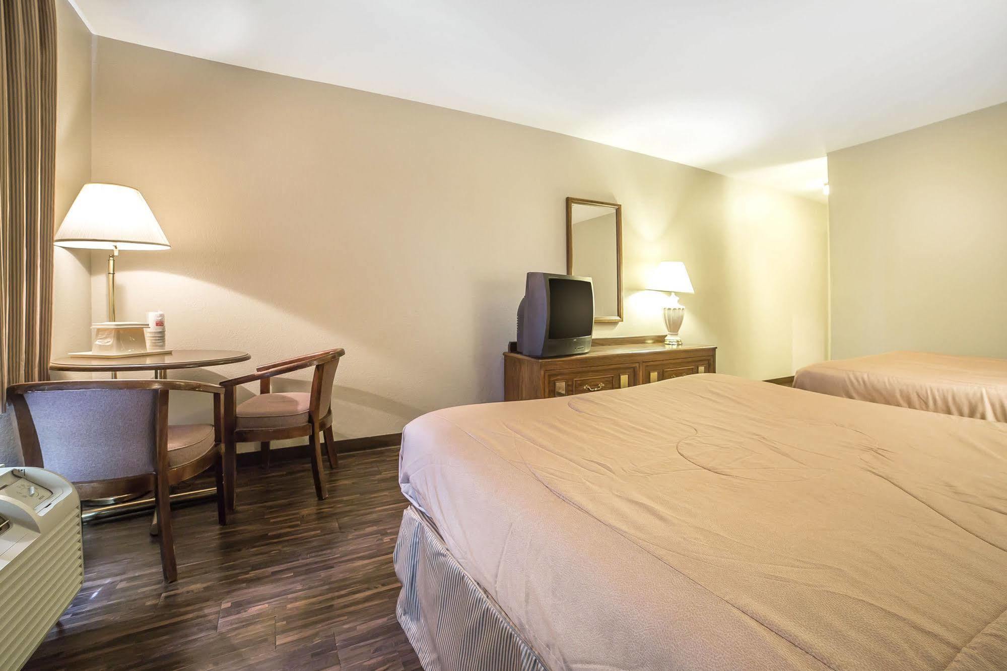 Econo Lodge Inn & Suites Sandy Exteriér fotografie